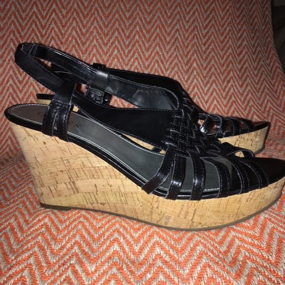 Guess Wedges - Picture 2 of 3